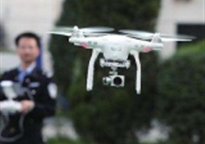 “無人機(jī)交警”規(guī)?；蠉?這些本領(lǐng)不可不知
