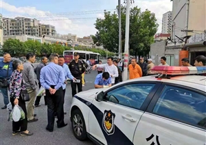 市容隊(duì)員積極參與聯(lián)勤聯(lián)動(dòng)