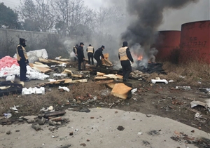 巡查遇見火情，宗保隊員協(xié)助滅火 --金橋市容項目隊員協(xié)助撲滅火情