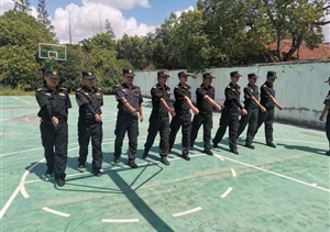 隊列訓練塑氣質 容姿嚴整樹形象