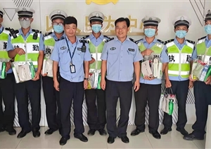 余杭區(qū)中泰街道交警工作站領(lǐng)導(dǎo)慰問(wèn)民泰隊(duì)員